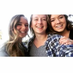 Meet your Posher, Tia